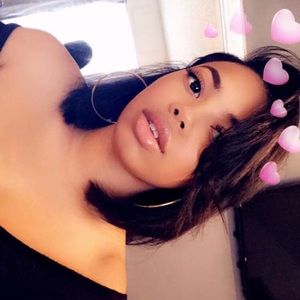 Meet your Posher, Alexis